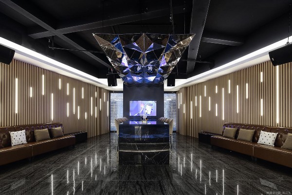 重庆特色：采背按摩，舒缓身心，养生必备良方